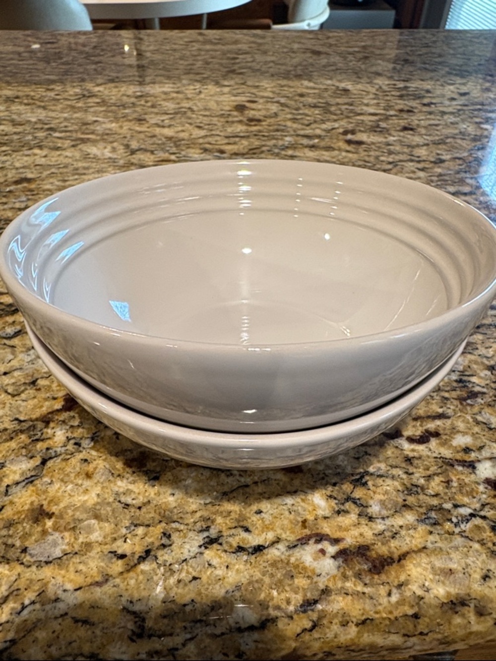 NWT Le Creuset 16cm Cereal Bowl, Set of 2, Meringue - Picture 3 of 11